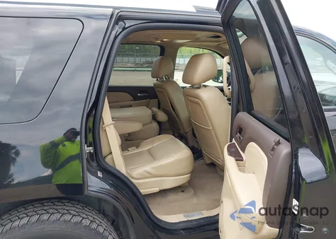 2010 GMC Yukon Denali z USA, uszkodzony, nr VIN 1GKUKEEFXAR131718